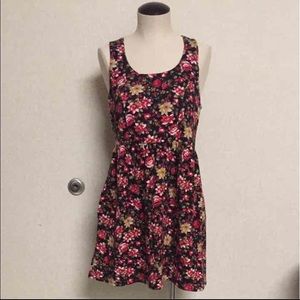 Forever 21 Floral Dress with pockets